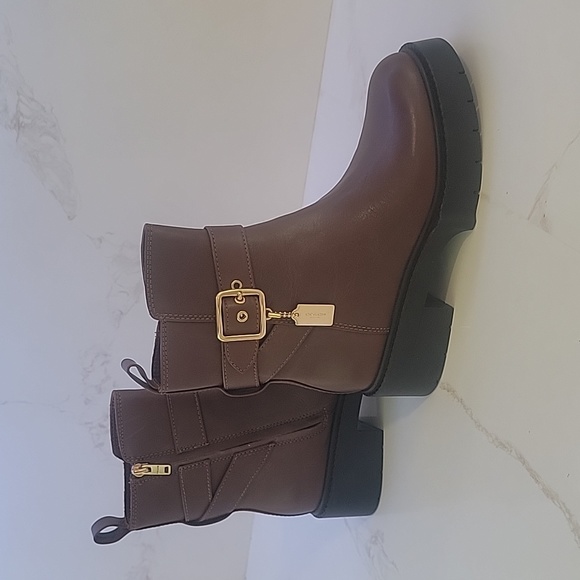 Coach Boots - Picture 9 of 13